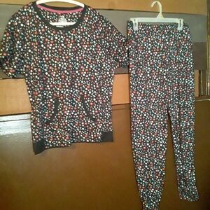 NWOT Secret Treasures Medium (8-10) Short sleeve Pajama set W/ Kangaroo pocket
